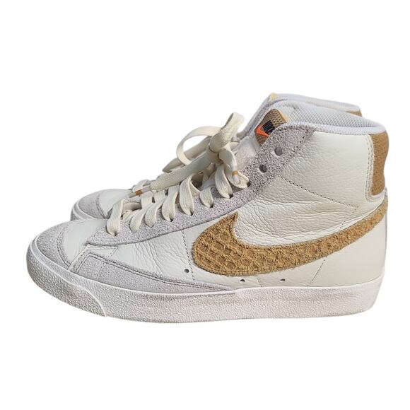 Nike Blazer Mid '77 Waffle Coconut Milk/Orange/Gum Size 7 Men's GUC FZ4040-113